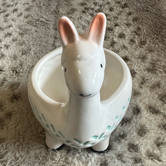 Decorative Llama Pot - Picture 2 of 5